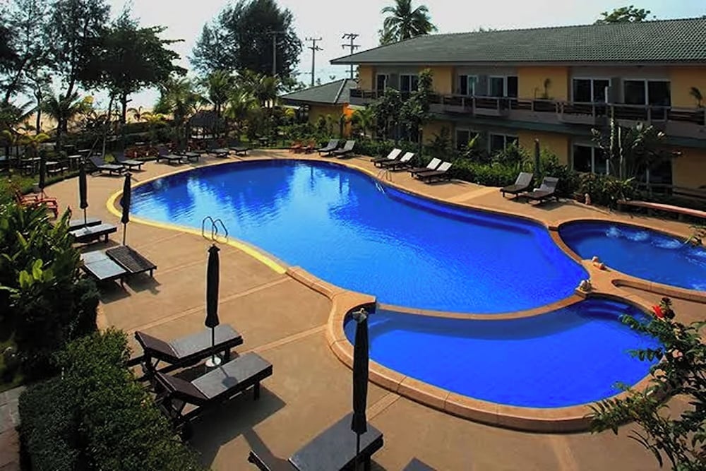 Bacchus Home Resort 44/77