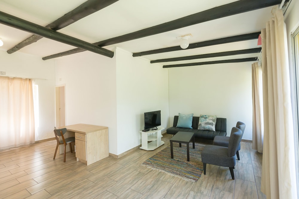 Amadwala Lodge 17/42