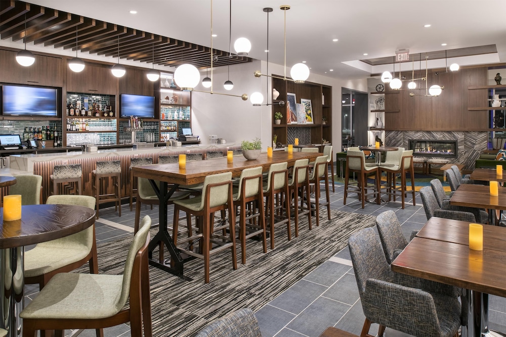 Hyatt Place East Moline/Quad Cities 39/54