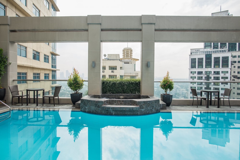 City Garden Hotel Makati in MAKATI