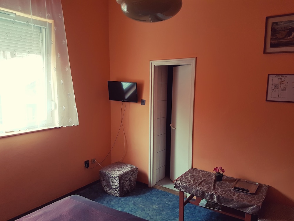 Attila Hotel 26/60