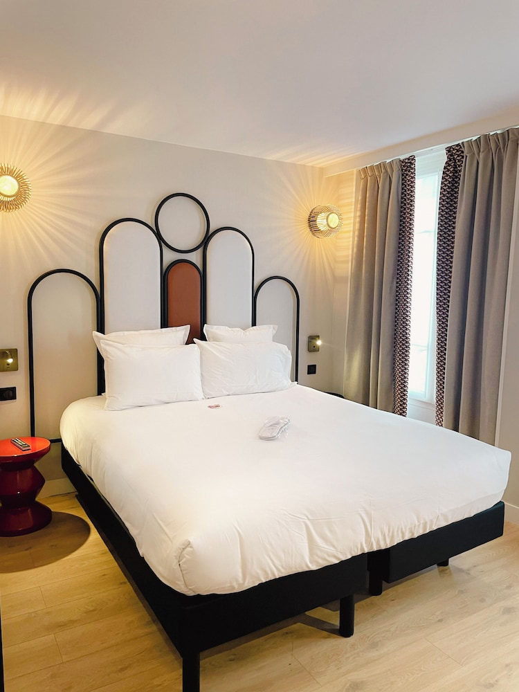 STANDARD, DOUBLE BED