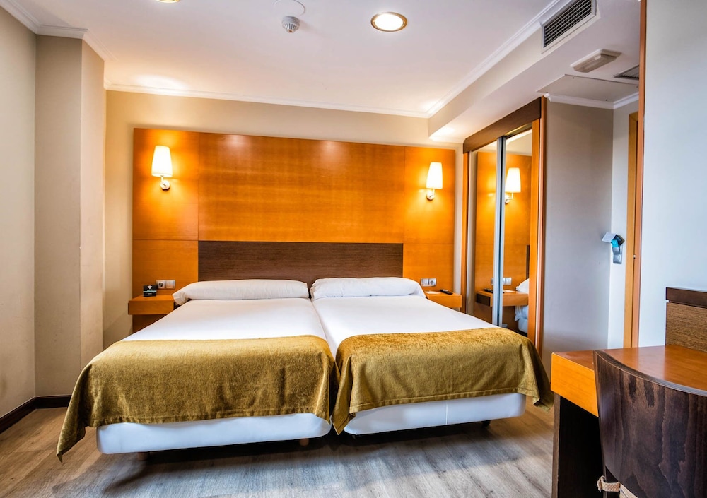 Hotel Alda Bonaval 9/42