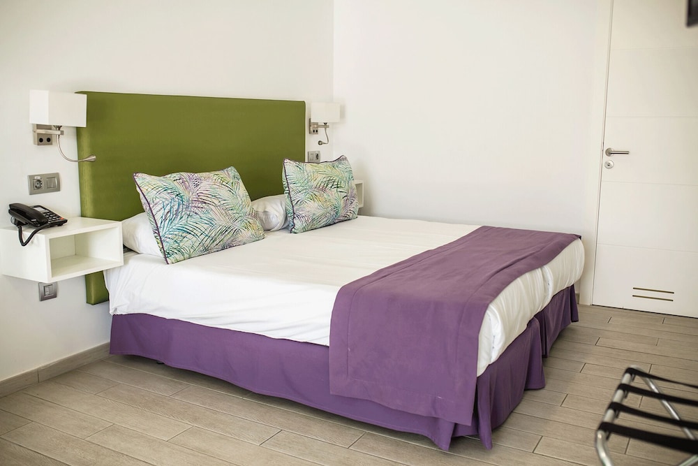 PREMIUM, STUDIO, SINGLE, TERRACE
