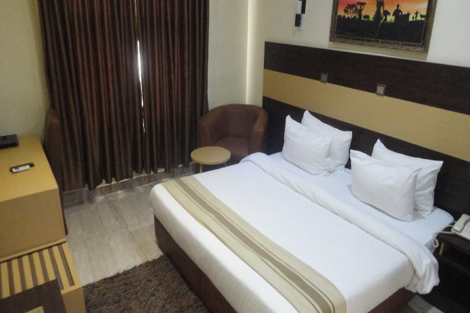 Caesar's Court Hotel And Suites 6/16