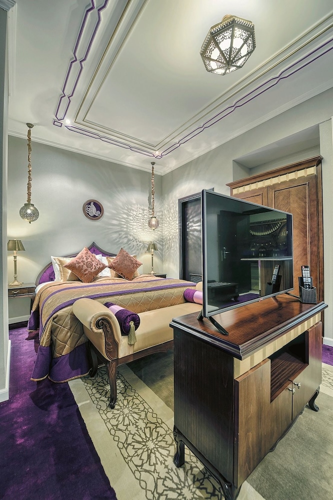 Saraya Corniche Hotel 48/83