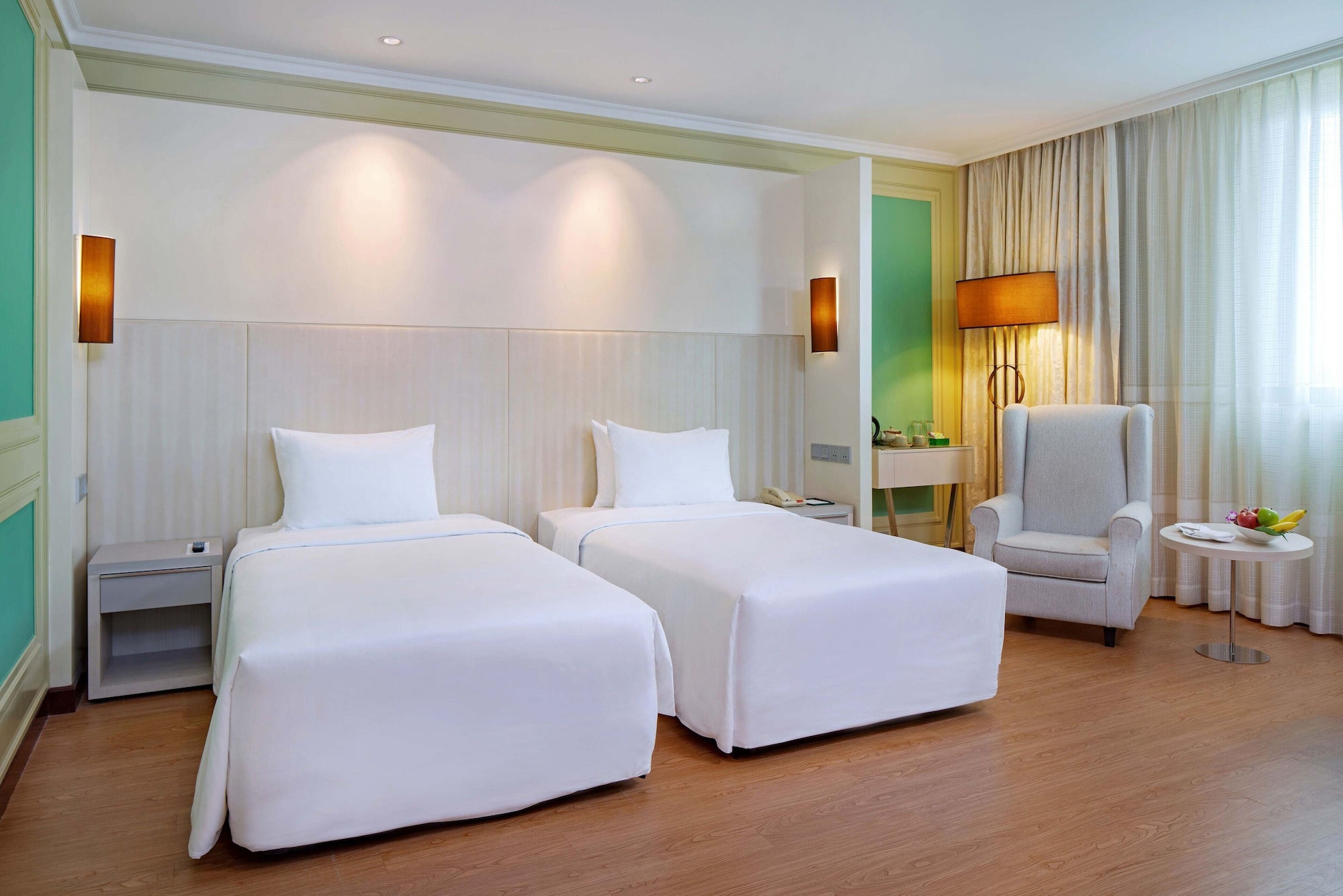 PREMIER, DELUXE, TWIN BEDS