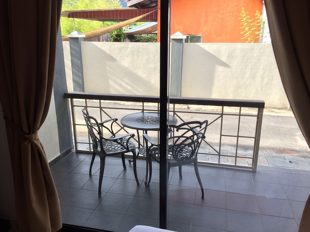 Alia Residence Business Resort 43/63