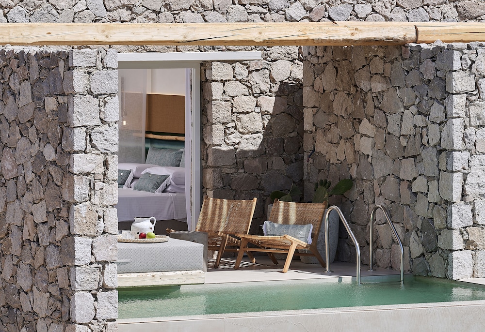 Artemis Seaside Resort 44/82