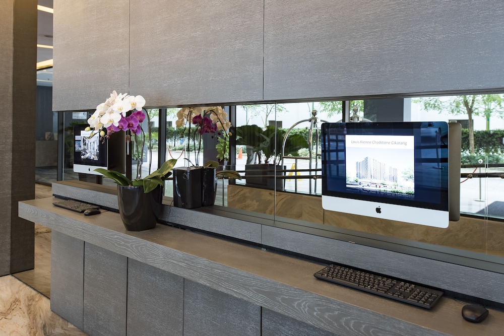 Louis Kienne Serviced Residences 7/65