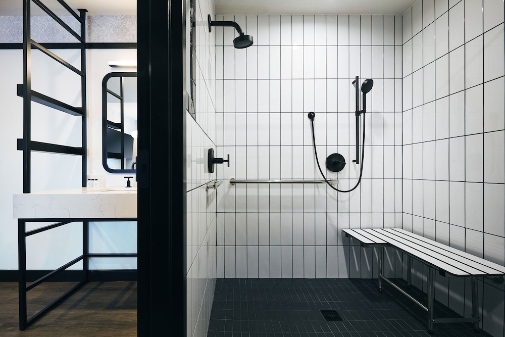 Kinley Chattanooga Southside, a Tribute Portfolio Hotel 9/42