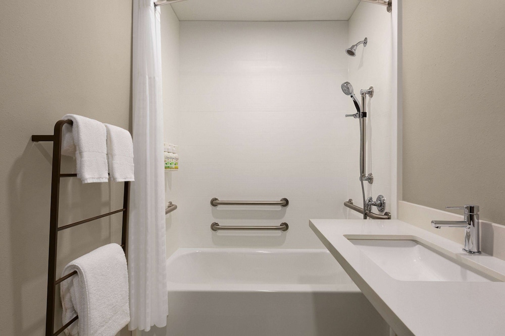 La Quinta Inn by Wyndham Columbia NE / Fort Jackson, SC 52/55