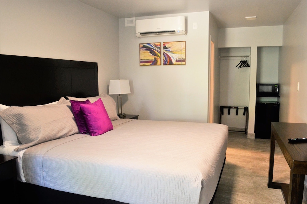 Up Midtown (ex. Wishes Hotel Biscayne) 16/55