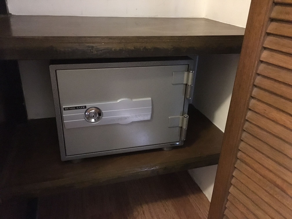 Himawari Hotel 12/39