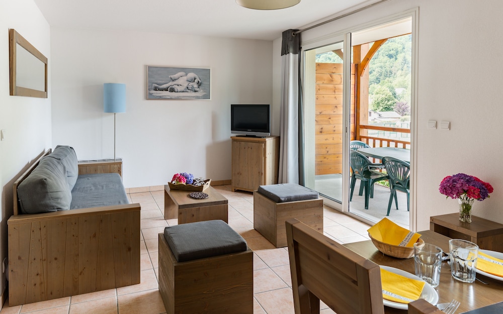 Lagrange Vacances Le Belvedere 12/19