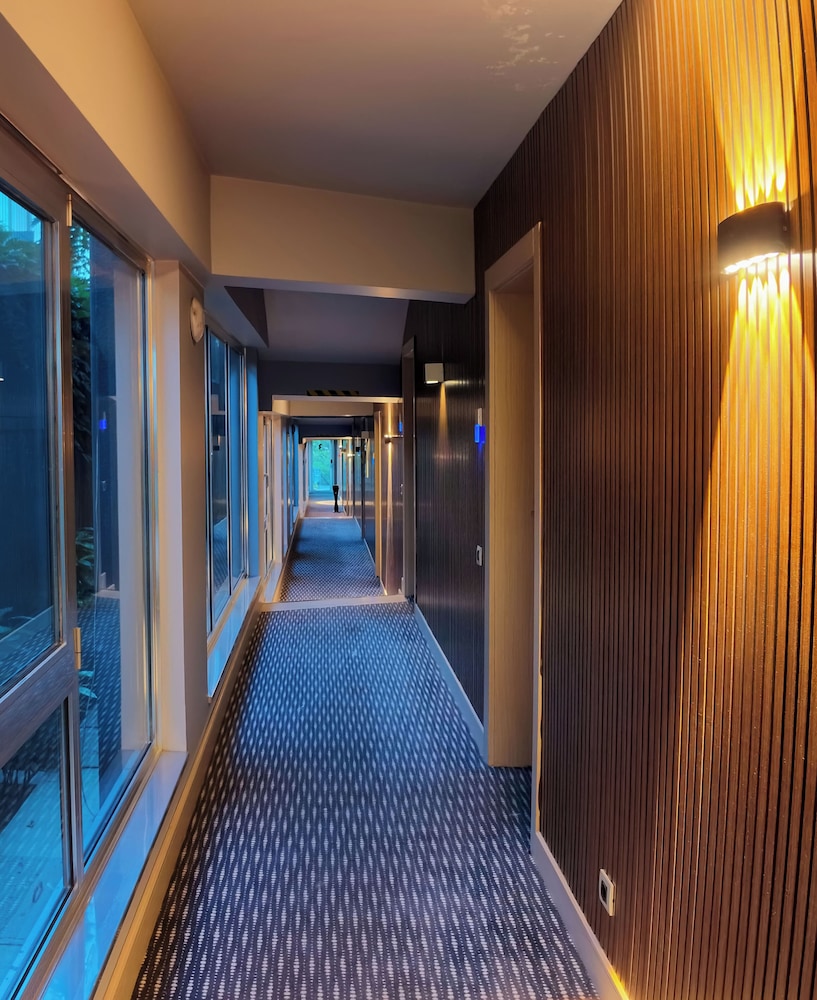 Park 156 Hotel 31/58