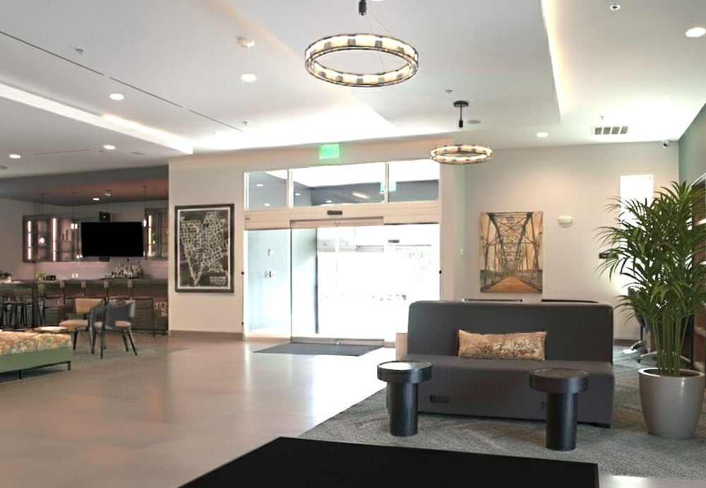 La Quinta Inn & Suites by Wyndham Chattanooga Downtown/South 36/61