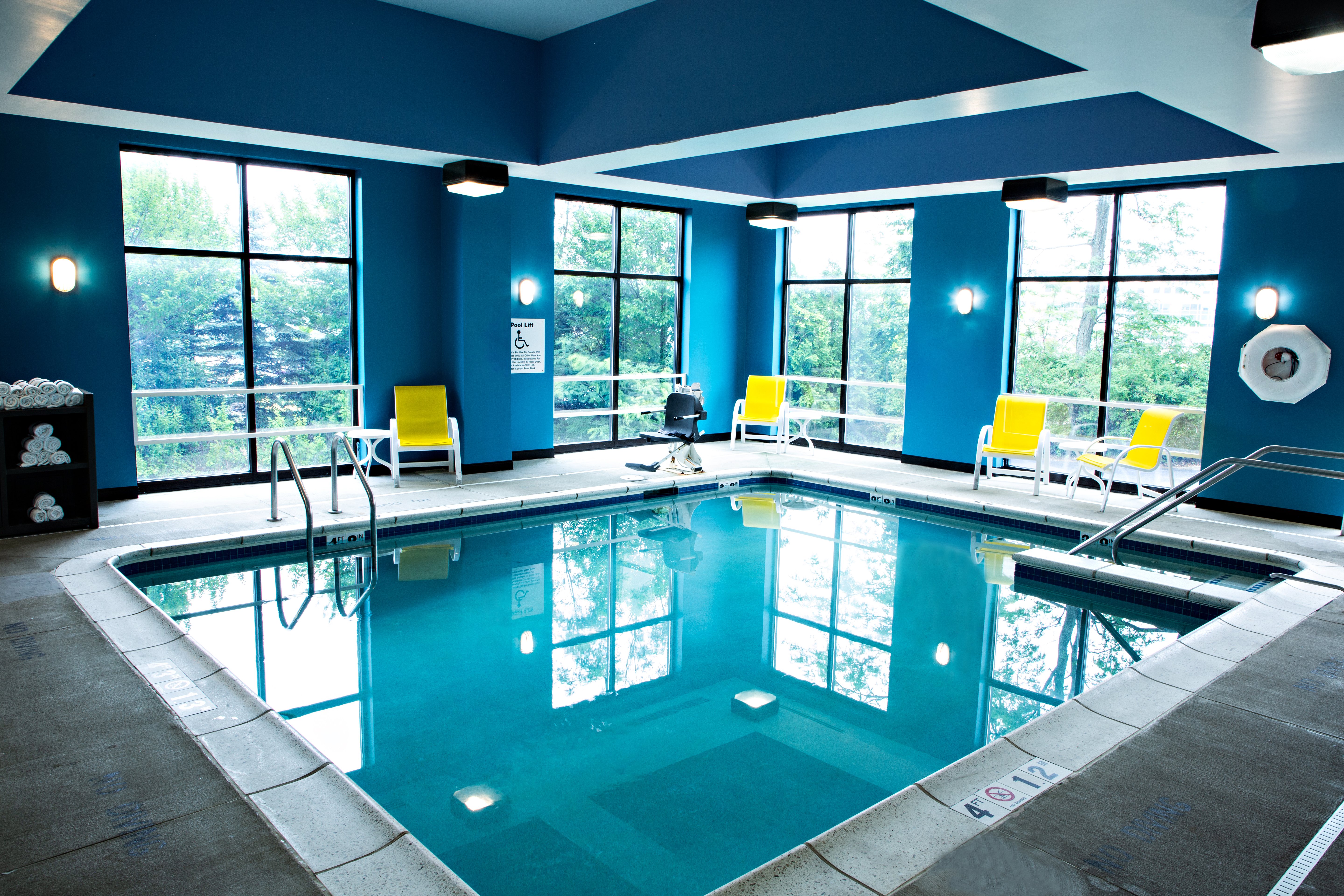 Holiday Inn Express & Suites Harrisburg W - Mechanicsburg 37/65