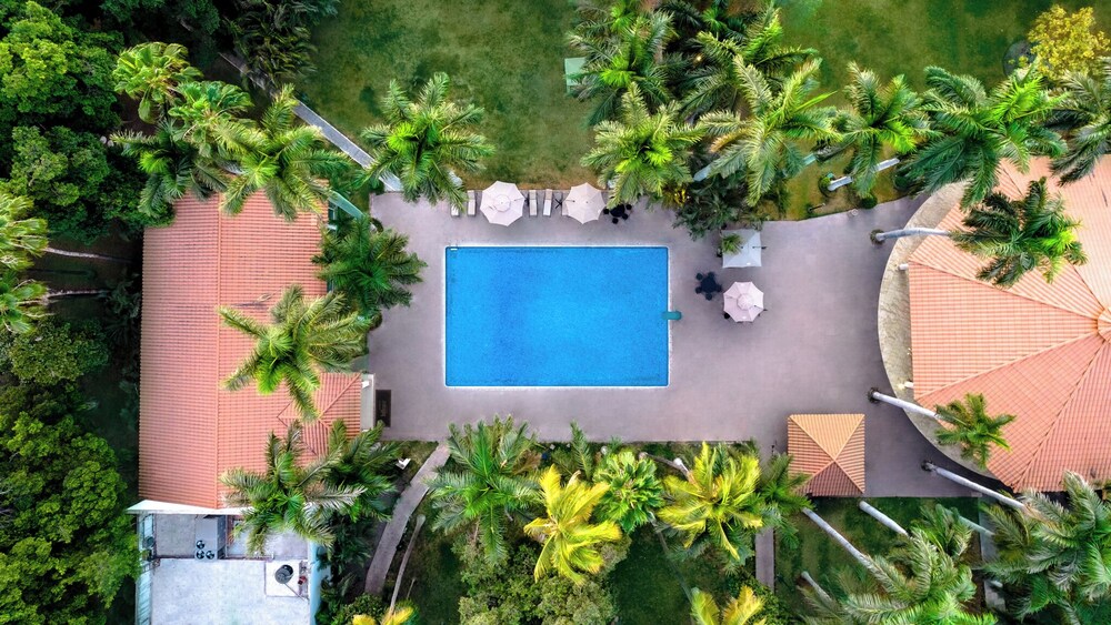 InHouse Select Hacienda Tres Rios 64/70