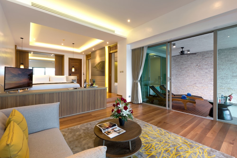 Wyndham Grand Phuket Kalim Bay 12/74