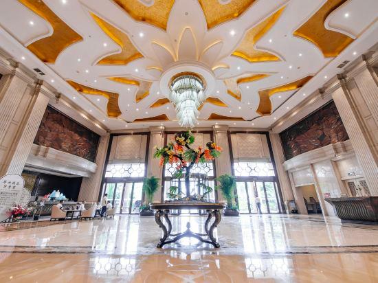 Galactic Garden International Hotel 6/32