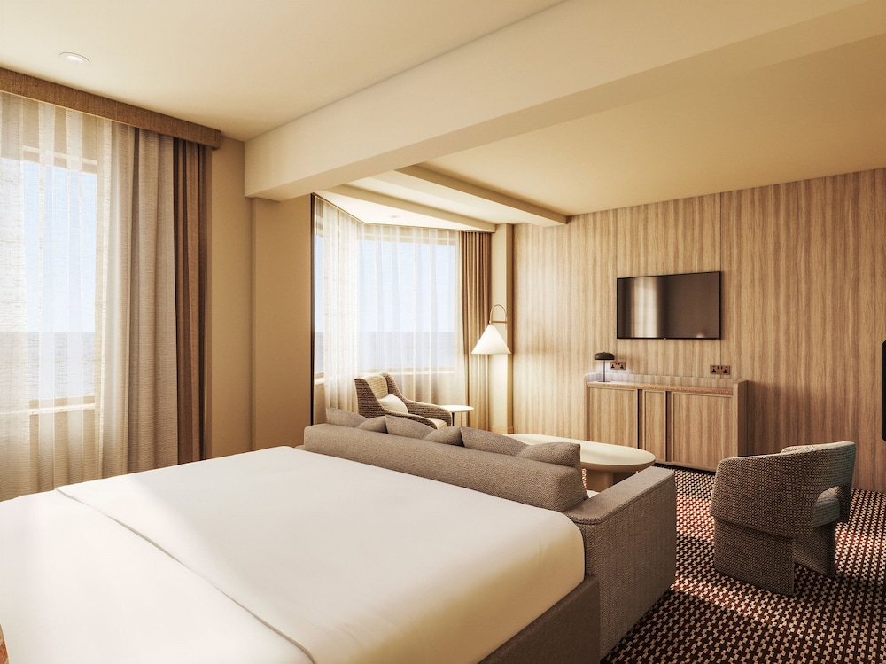 Bloomsbury, 2 King Beds