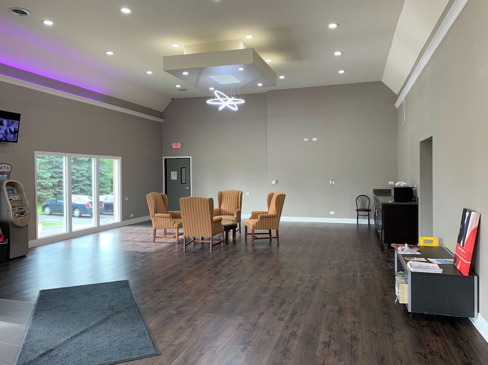 Studio6 Rockford, IL 23/32