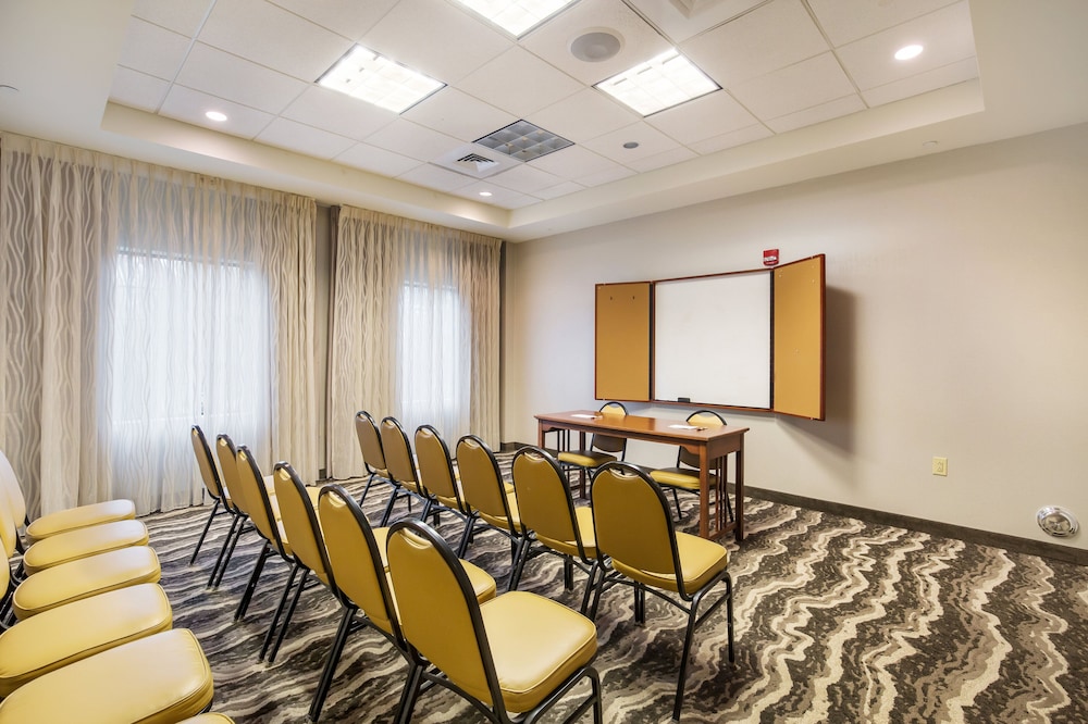 Staybridge Suites Chesapeake - Virginia Beach 63/74