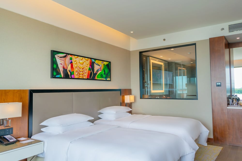 GRAND HYATT KOCHI BOLGATTY 23/71
