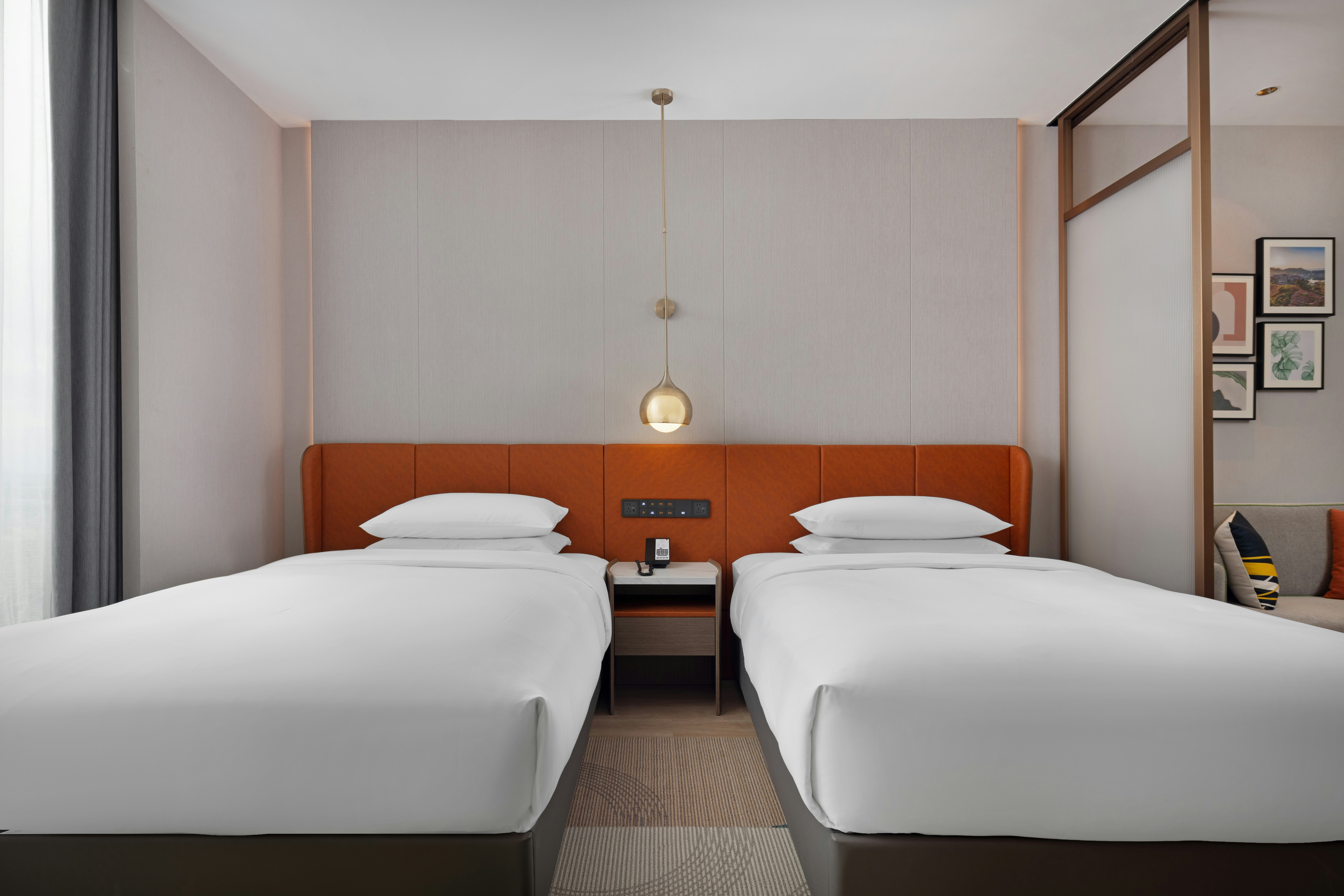 Home2 Suites by Hilton Yiwu World Trade Center 21/60