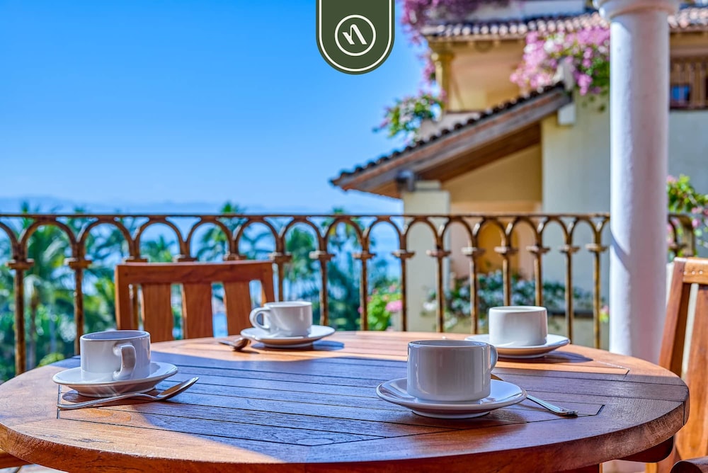 Velas Vallarta Suites Resort All Inclusive 90/99