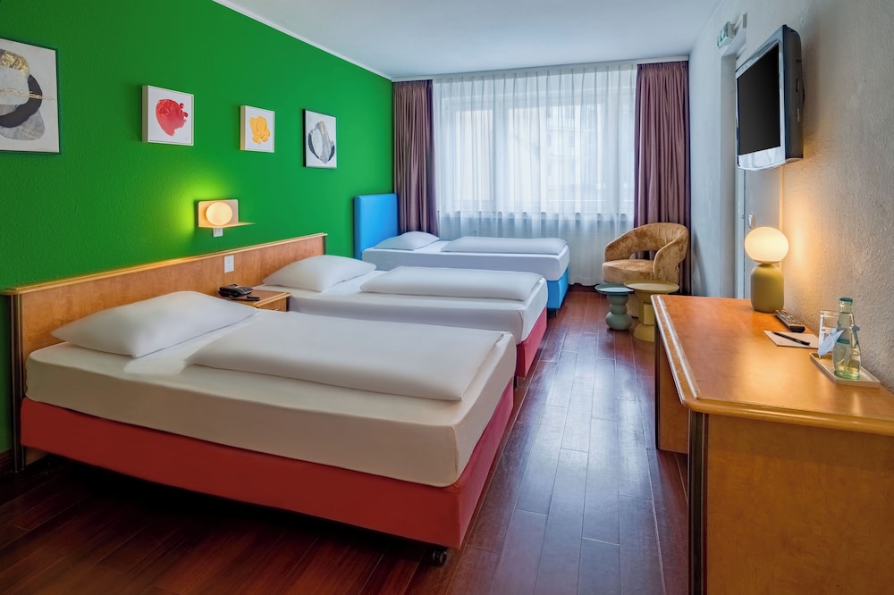 Rugs Hotel Dusseldorf 16/50