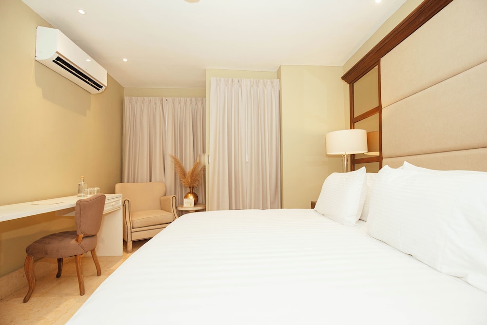 Hotel Casa del Gobernador 12/65