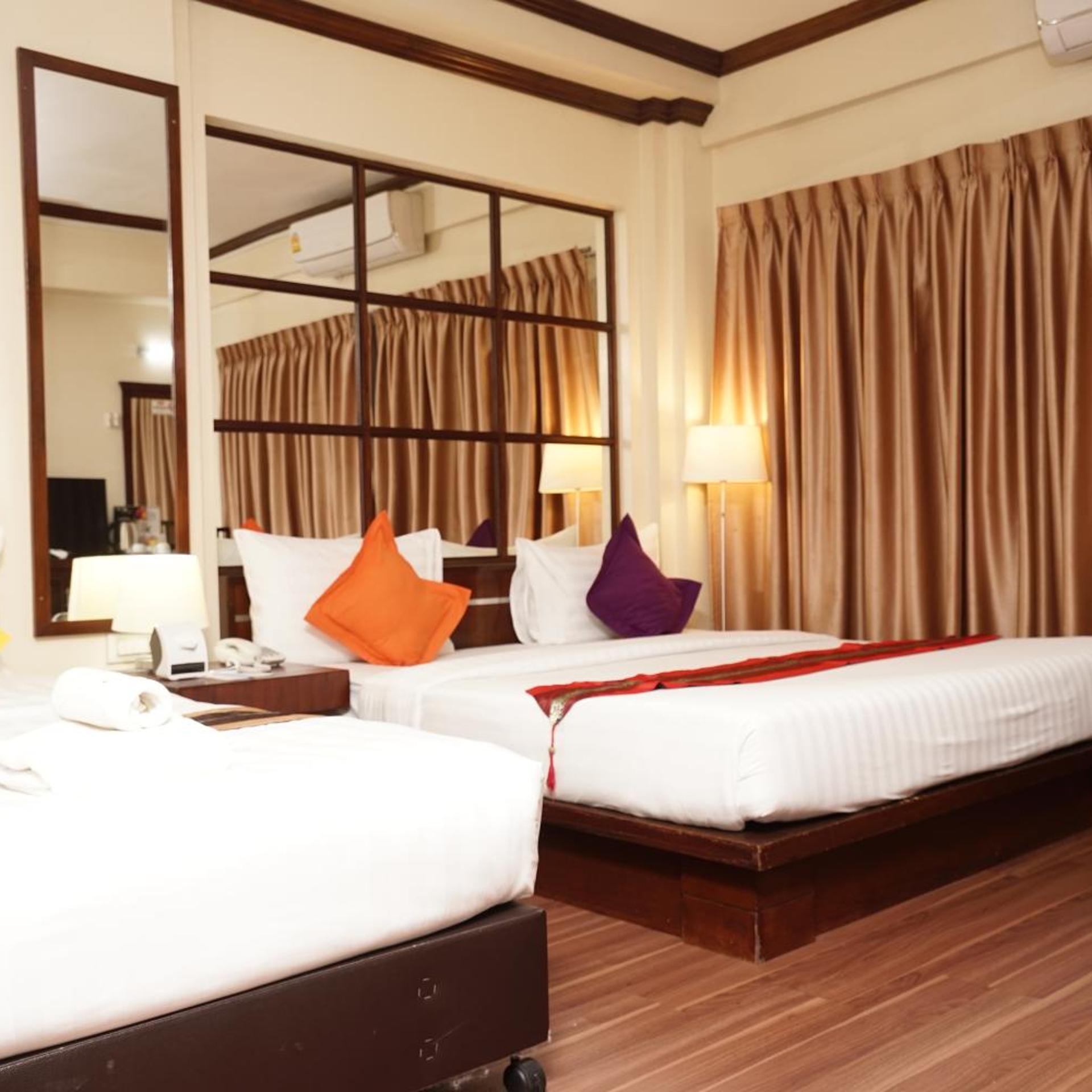 GRAND BUSINESS INN 18/52