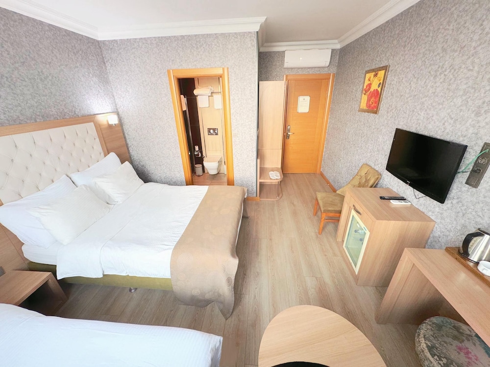 Lounge Boutique Hotel 13/50
