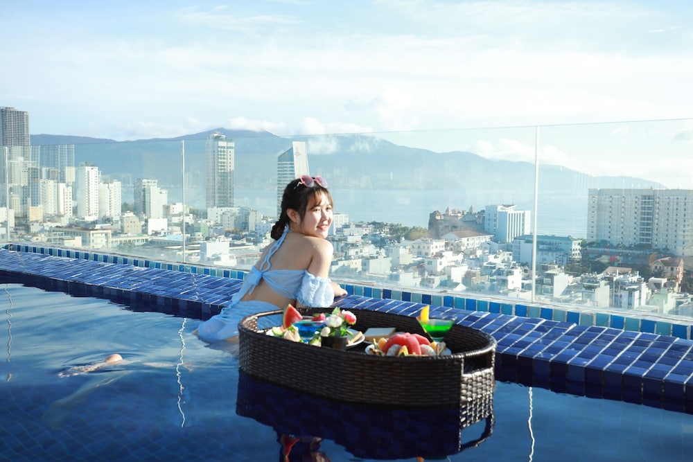 swimming pool spa