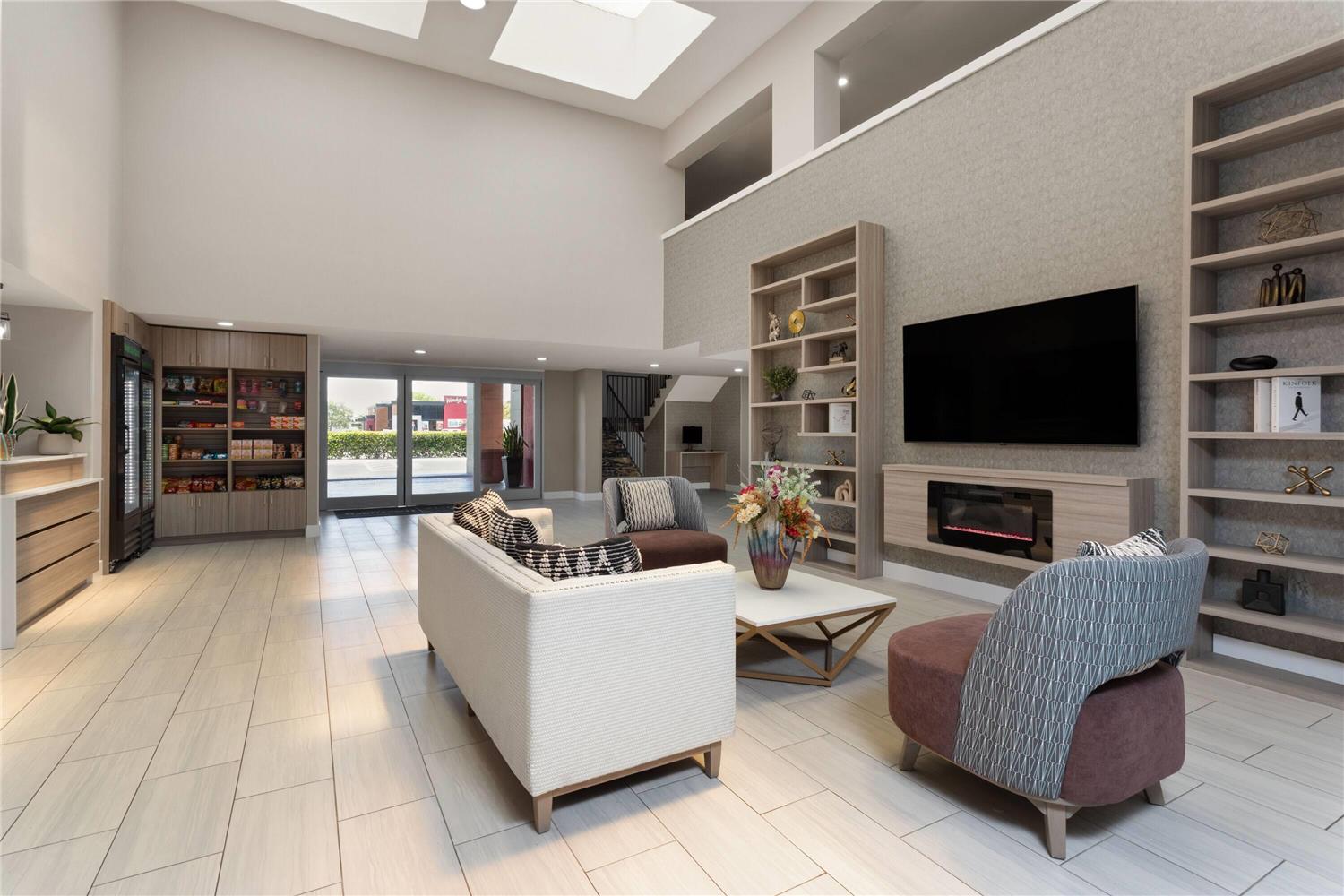 La Quinta Inn & Suites by Wyndham Ft Lauderdale Cypress Cr 29/44