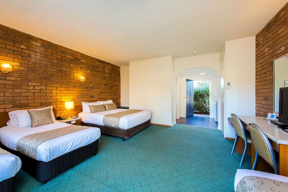 Thurgoona Country Club Resort 10/56