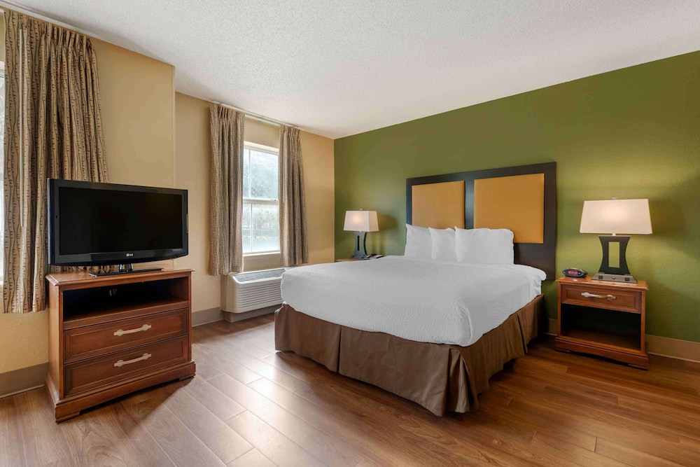 Extended Stay America - Orlando - Convention Ctr - 6443 Westwood 10/47