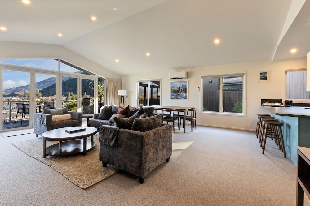 Queenstown House Boutique Bed and Breakfast and Apartments 25/50