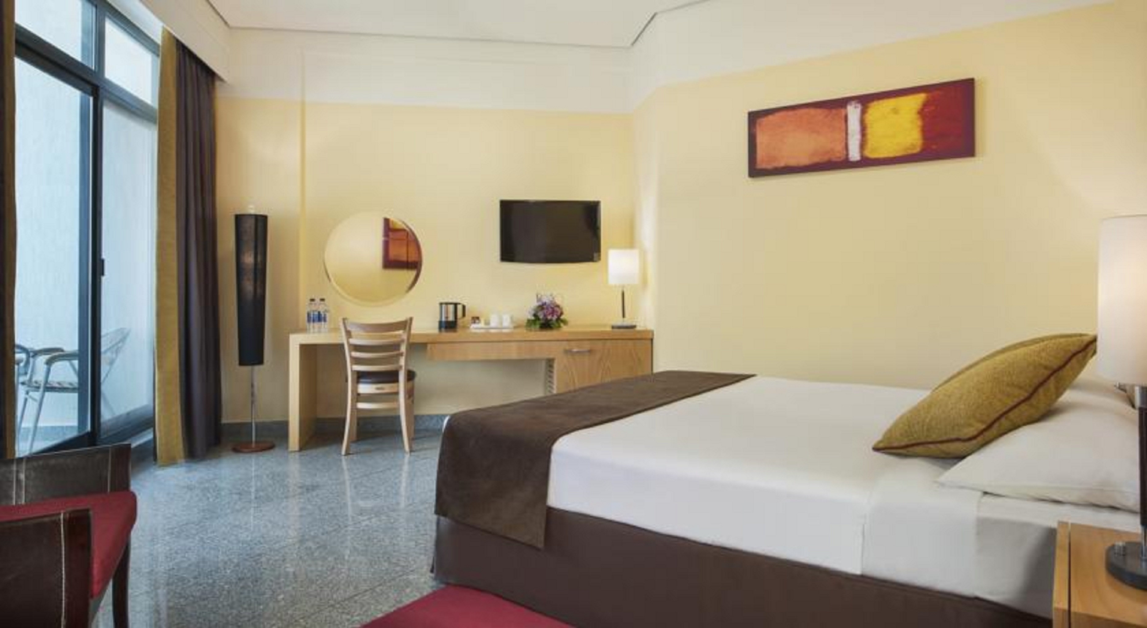 Deluxe, Double Bed