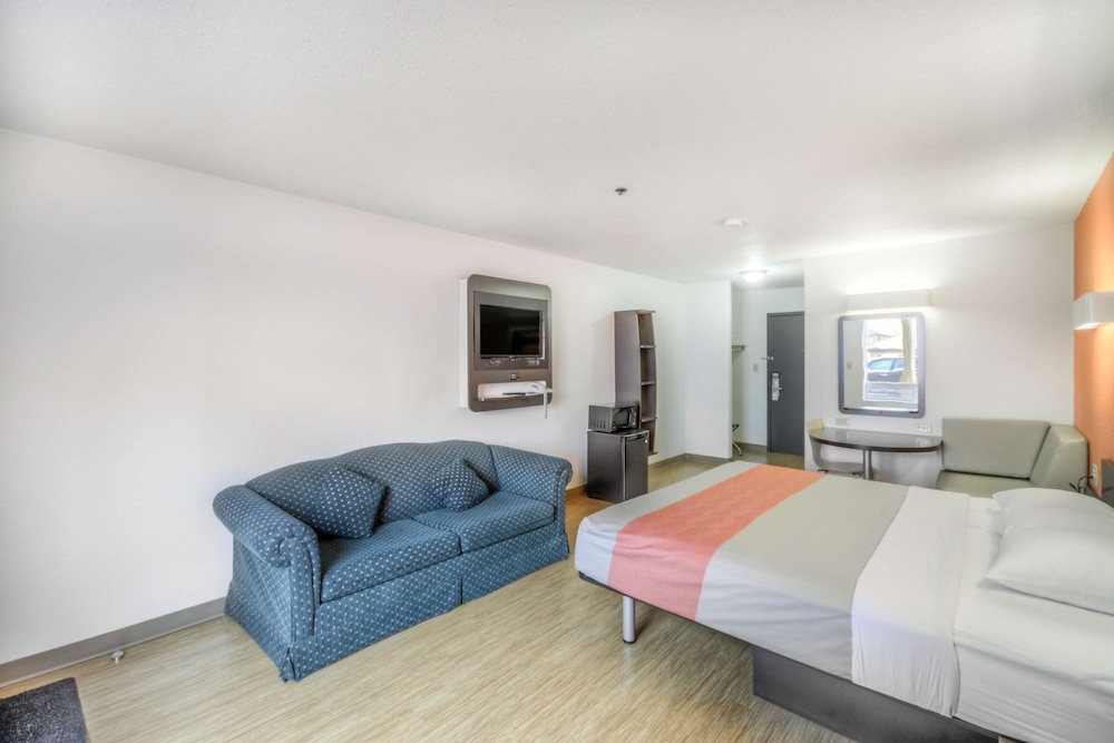 Motel6 Regina, SK 42/62