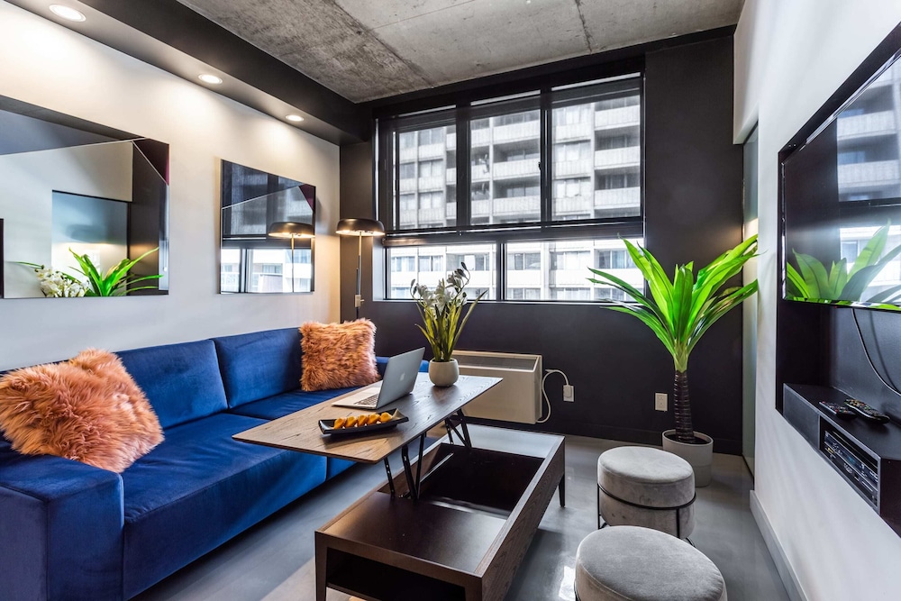 Pierce Boutique Apartments 54/73