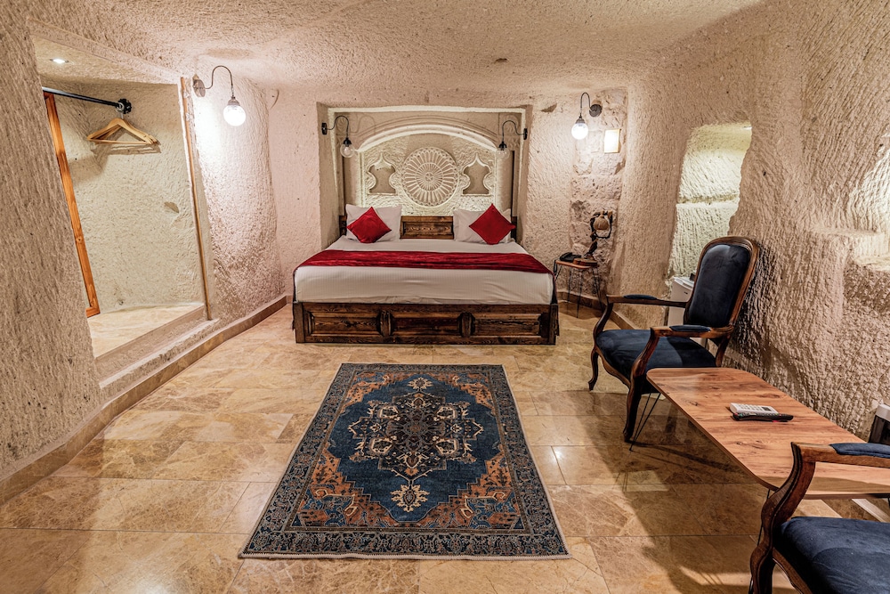 Dervish Cave House 25/50