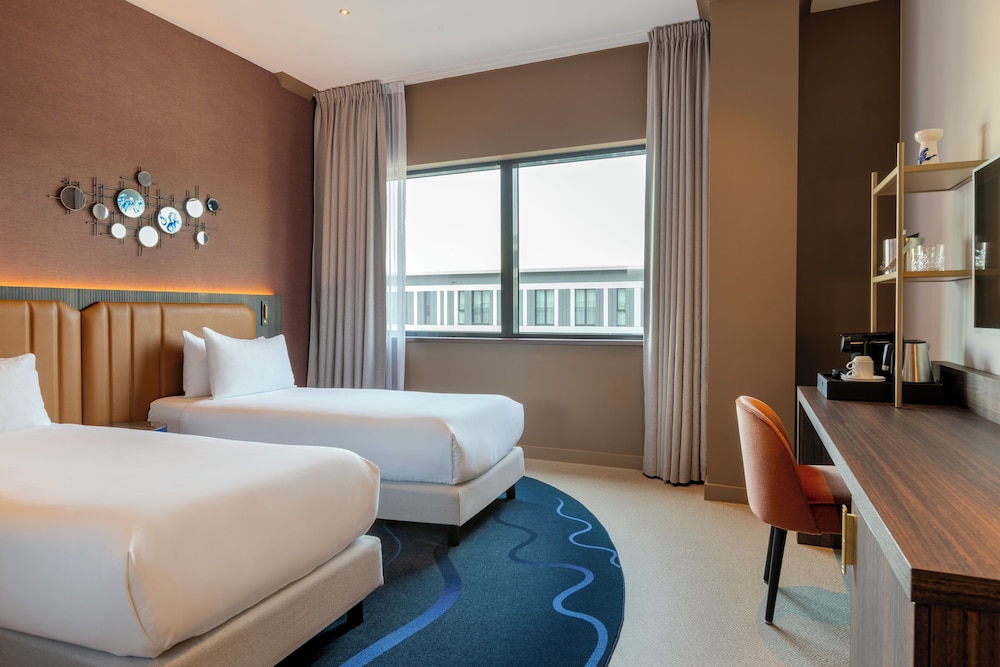 Room, Twin Beds