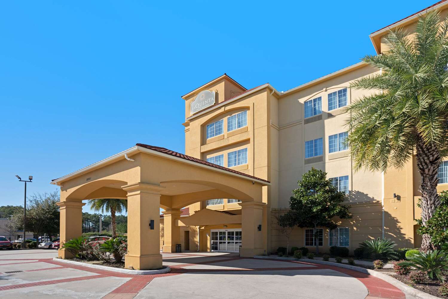 La Quinta Inn & Suites by Wyndham Houston Bush Intl Airpt E 24/30