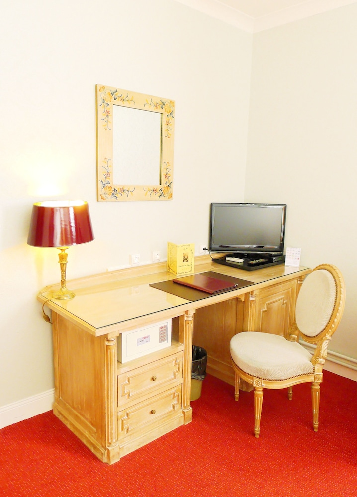 Grand Hotel Des Templiers 60/68