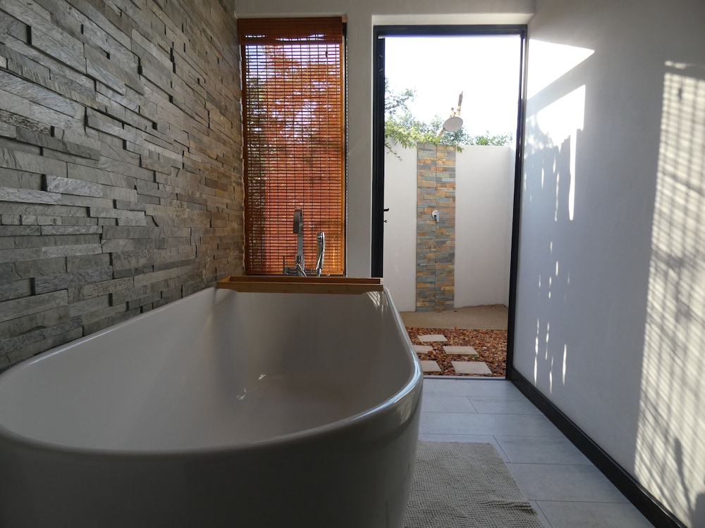 Gem in the Bush Lodge 22/50