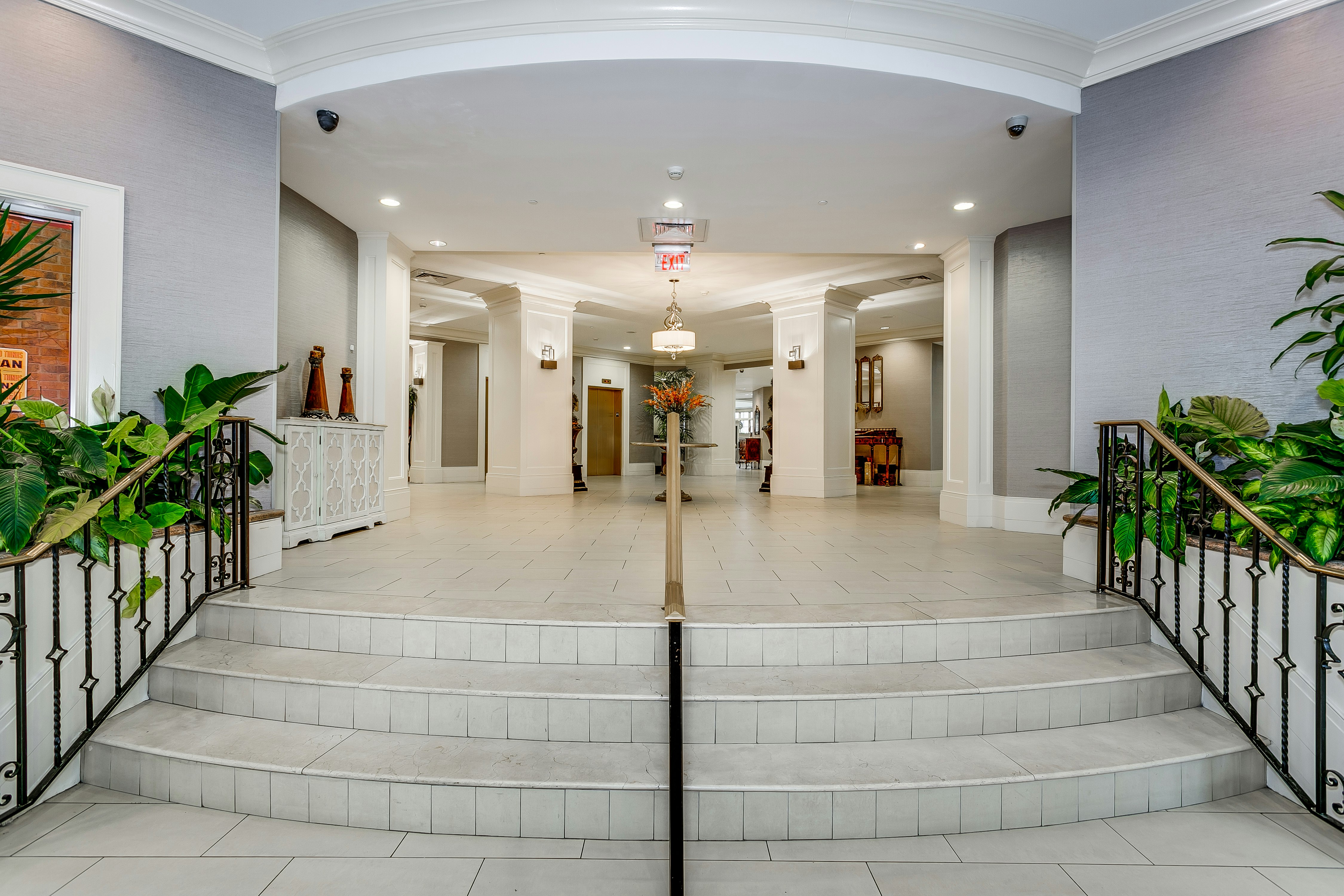 Hampton Inn & Suites Mobile- Downtown Historic District 9/56