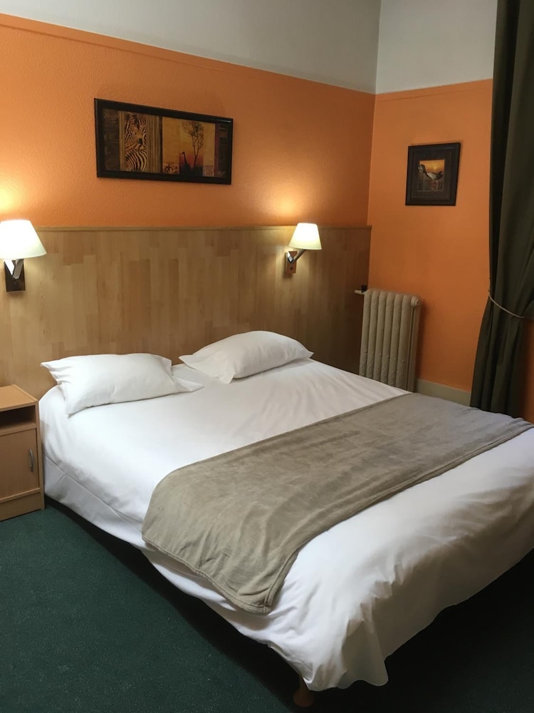LOGIS HOTEL AU TERMINUS 8/45